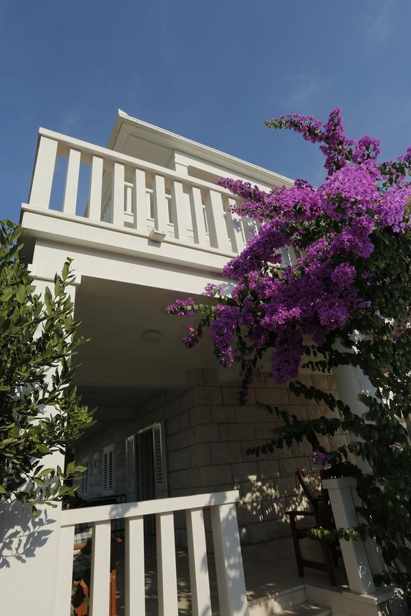 Apartments Marino Supetar Exterior foto